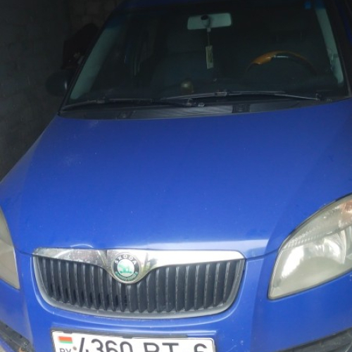 Легковой автомобиль седан SKODA ROOMSTER