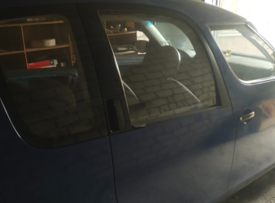 Легковой автомобиль седан SKODA ROOMSTER