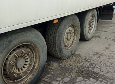 Полуприцеп-рефрижератор автомобильный KOGEL SV24(копия)